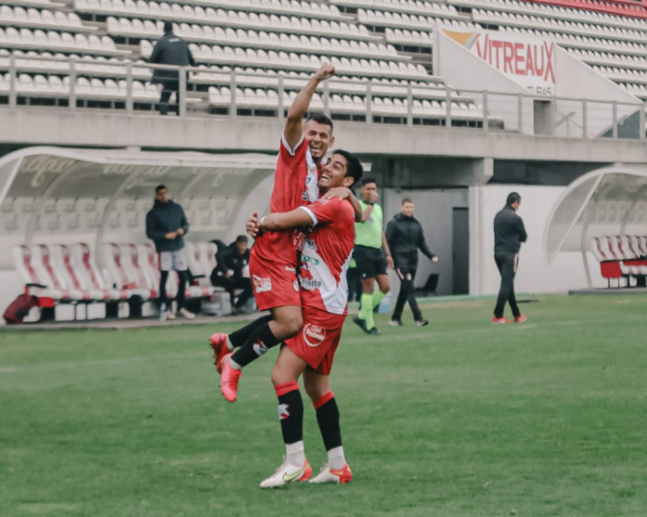 Luján volvió a la victoria en Morón