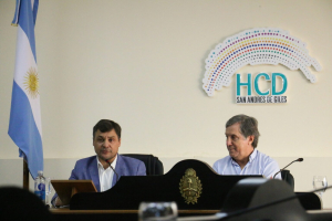 Giles: Gesualdi abrió las sesiones del Concejo Deliberante