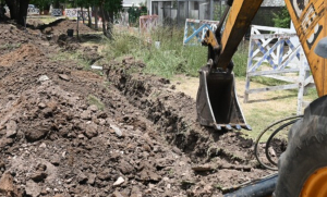 Comenzó la construcción de la nueva red de agua potable de Cortinez