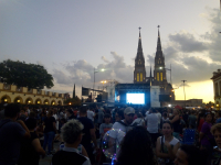 Miles de personas esperan a Luciano Pereyra