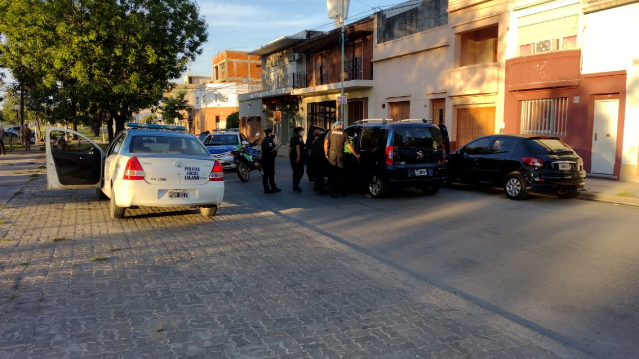 Persecución en el centro de Luján