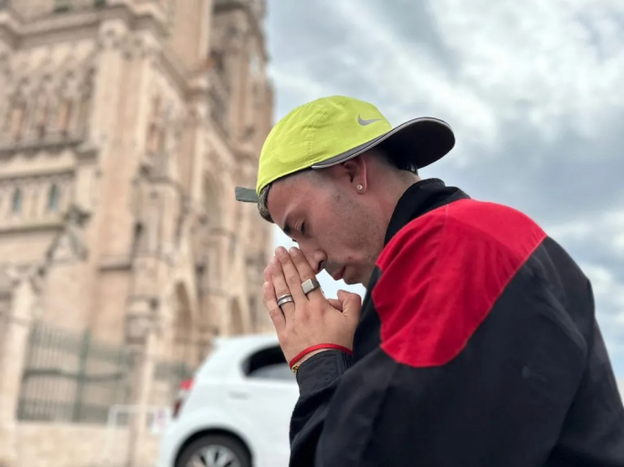 Les robaron una canción viral a los lujanenses Picky Lejano Oeste y Tonicko
