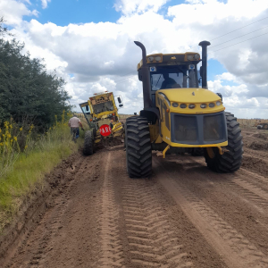 Suipacha: Intensos trabajos de mantenimiento y mejora de los caminos rurales