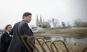 Kicillof prorrogó el Presupuesto 2023 y la Ley Impositiva 2024