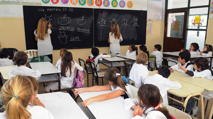 Pese a la alta inflación, los docentes reciben un aumento del 33,5%