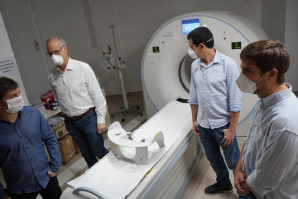 10 camas para terapia intensiva: Kicillof, Ustarroz y Wado De Pedro presentes en el Dubarry