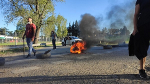 Vecinos de Altos de San Joaquín cortaron Colectora Norte para reclamar por seguridad