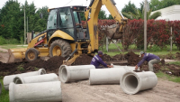 San Andrés de Giles: La Municipalidad ya coloca 80 caños en el barrio San Francisco