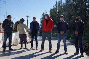 Ustarroz visitó la obra de repavimentación en Gowland