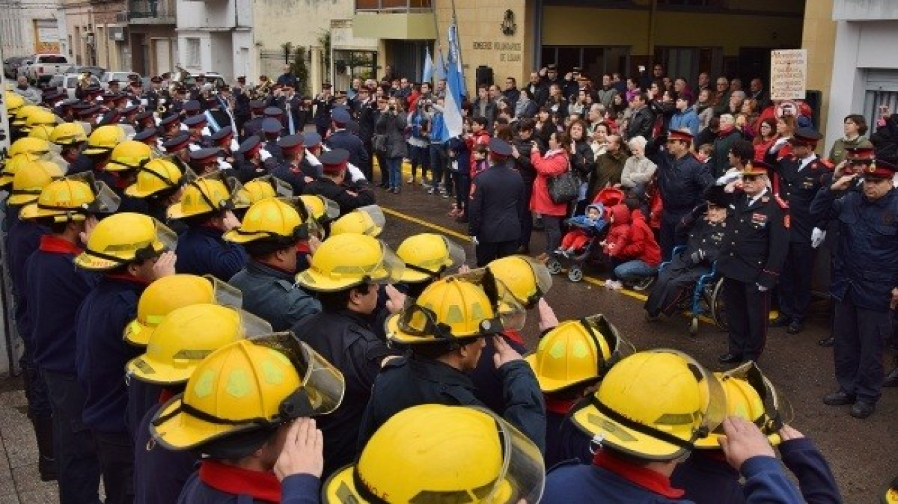 Bomberos Voluntarios festejan su día con diversas actividades