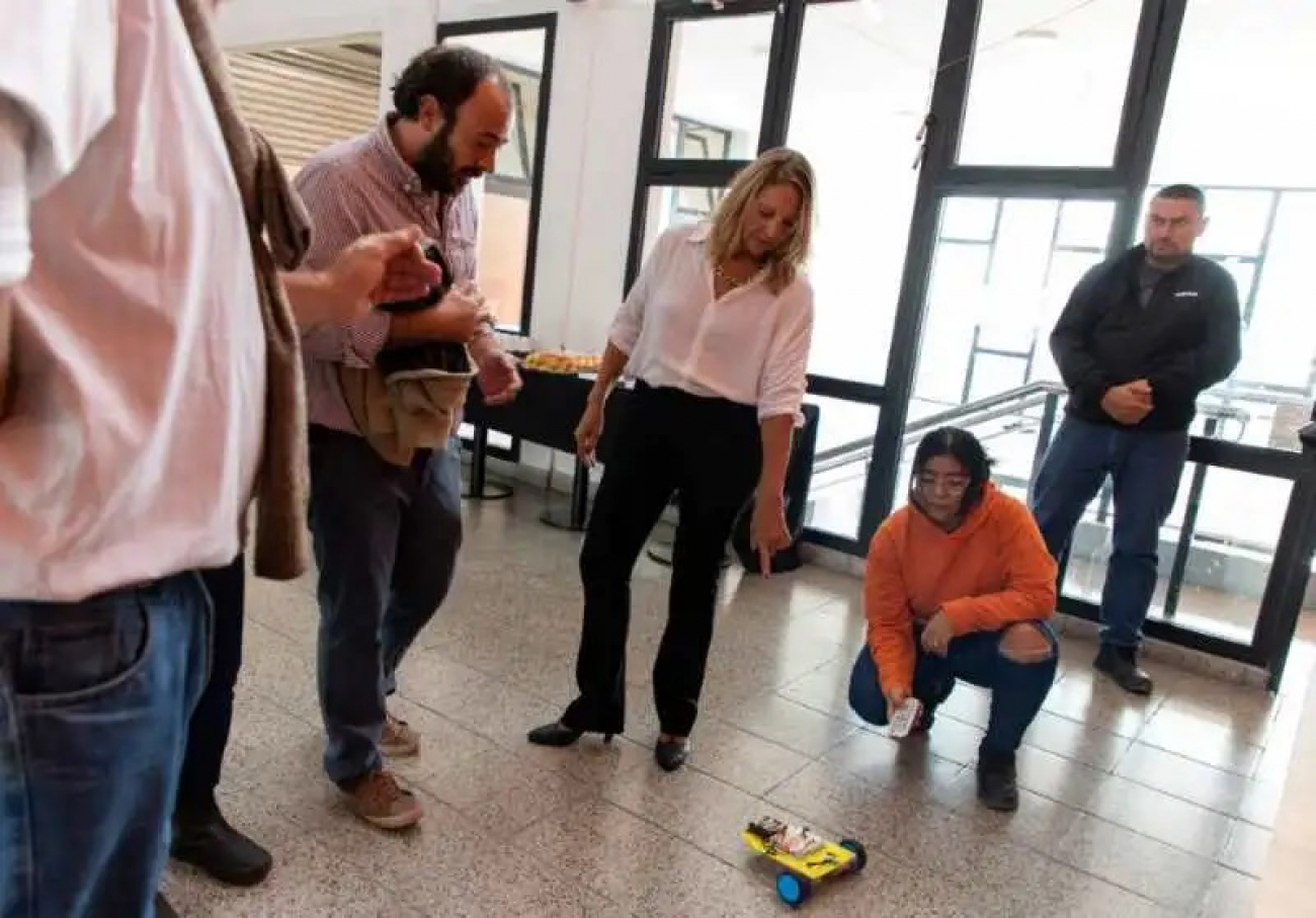 Con presencia mercedina se presentó la línea de Robótica Educativa de la Universidad de Hurlingham