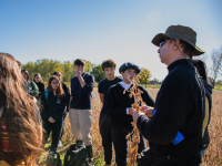 Estudiantes de escuelas agrotécnicas compartieron jornada de tranqueras abiertas en la UNLu