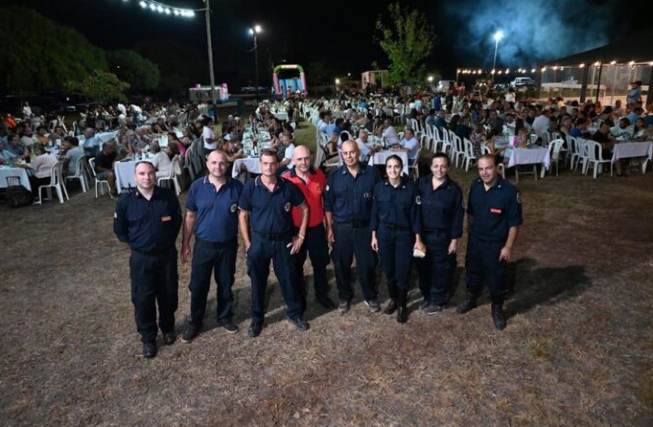 Mercedes: cerca de 600 personas participaron de la cena solidaria con Bomberos