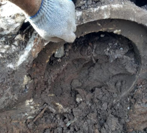 Recambio de desagües tapados en Av. Flandes