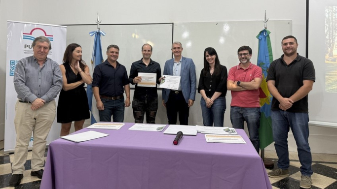 Se entregaron certificados de las primeras diplomaturas en nuestro Centro Universitario