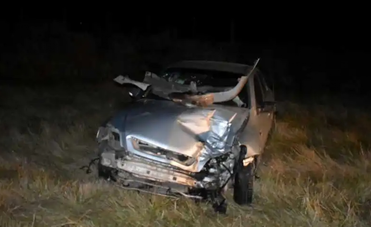 Mercedino colisiona en Ruta 5