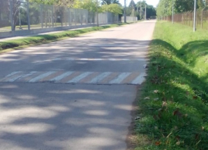 Advierten sobre varios reductores de velocidad sin las características requeridas en Gral. Rodríguez