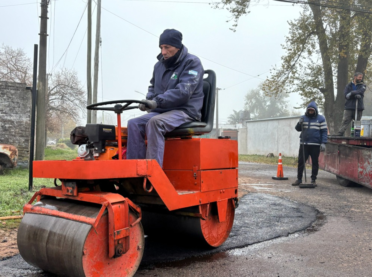 El Municipio de Luján avanza con el Plan Integral de Bacheo en los barrios La Palomita y El Quinto
