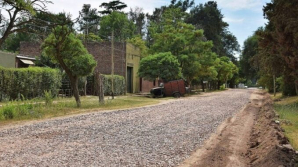 El Intendente anunció obras de empedrado en 168 calles de tierra en barrios y localidades