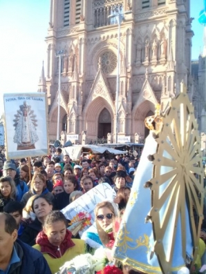 CARDENAL POLI: &quot; NUESTRA MADRE SABE DE NUESTROS SUFRIMIENTOS&quot;