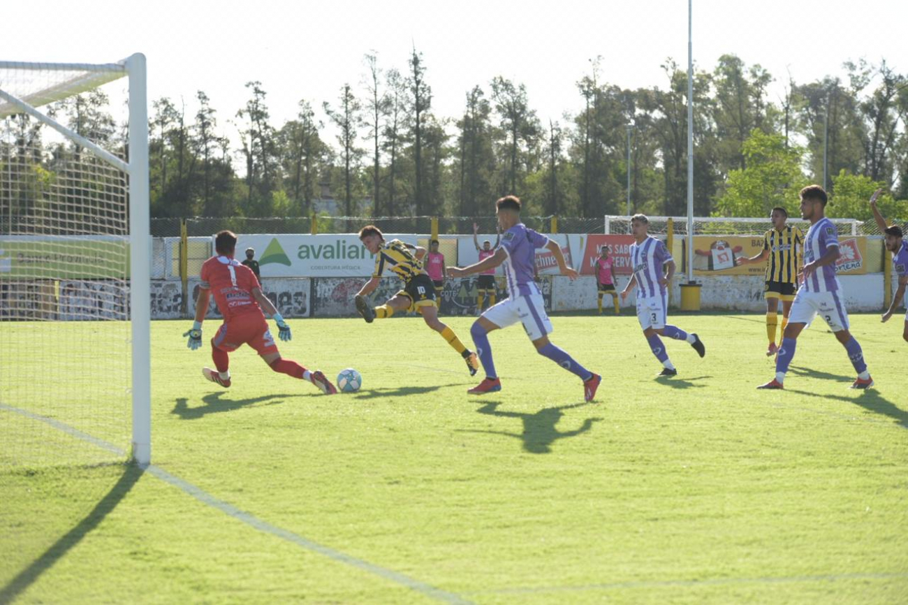 FLANDRIA FUE EFECTIVO Y CONSIGUIÓ TRES PUNTOS VITALES