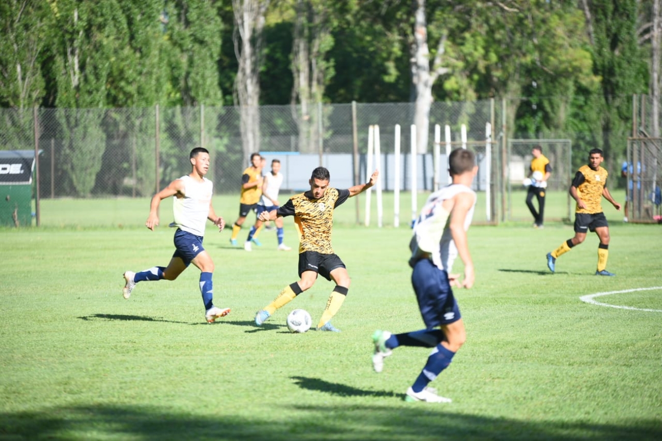 FLANDRIA SE ENFRENTÓ CON VELEZ EN SU PRIMER AMISTOSO