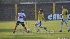 El Canario no puede despegar: ahora empató en casa