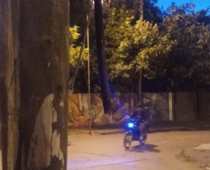 Otro asalto de los motochorros de la "moto roja" en la noche del viernes