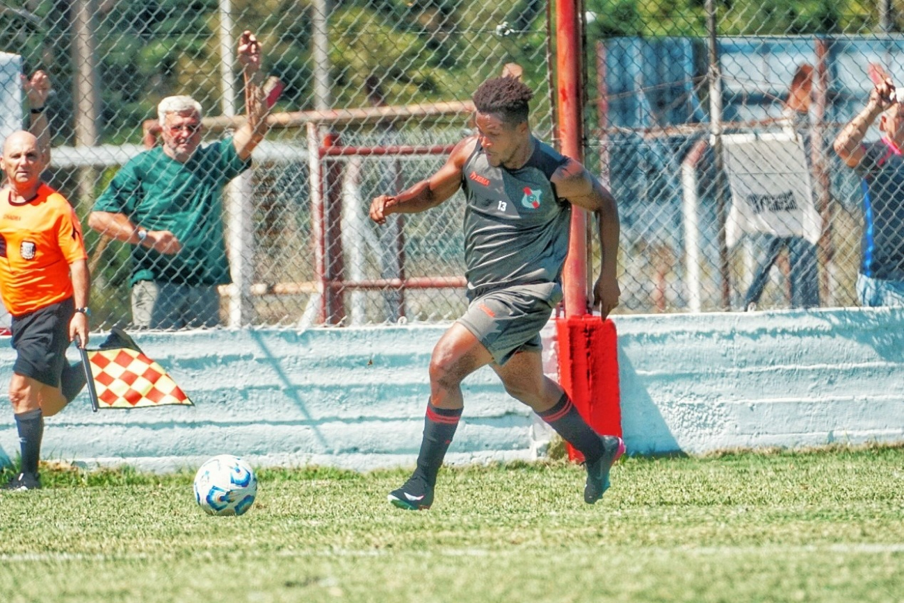Luján sumó rodaje ante Gimnasia de Chivilcoy en el Estadio 1° de Abril