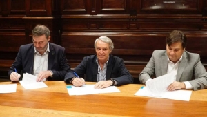 OSCAR LUCIANI Y DARIO KUBAR FIRMARON CONVENIO PARA MEJORAMIENTO FERROVIARIO