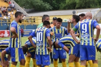 ALEM CAYÓ Y SE ALEJA DE LA PELEA