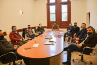 MAURO GARCÍA MANTUVO REUNIÓN POR OBRAS PARA AGUA Y CLOACAS