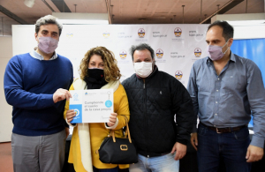 El Intendente y Maggiotti entregaron créditos y acordaron construcción de 74 nuevas viviendas en Luján