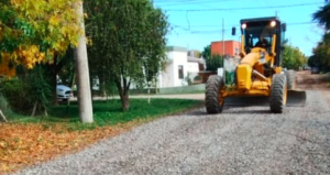 Continúan los trabajos de nivelación y empedrado en Mercedes