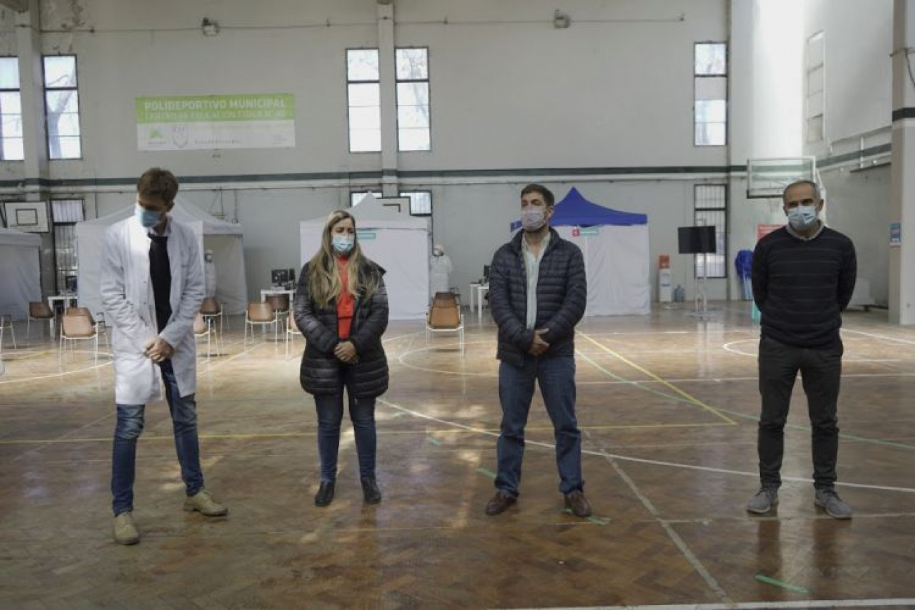 Anunciaron vacunación a más vecinos y remarcaronn el trabajo unido en todos los sectores de la ciudad