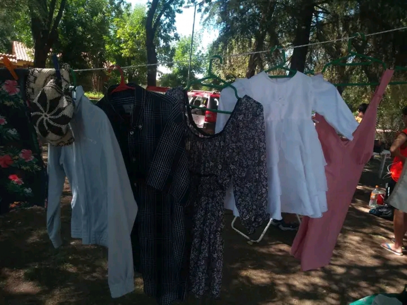Mujeres se organizan y hacen feria y trueque en el barrio San Cayetano