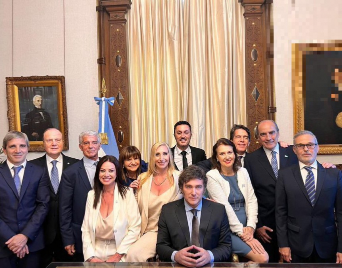 Milei Presidente: la primera foto del nuevo gobierno