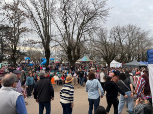 El Primer Festival del Osobuco al Disco convocó a una multitud y se consolidó como un nuevo atractivo para Suipacha