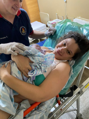 ¡Emoción en Luján!: una beba nació en la ambulancia de Bomberos