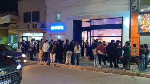 Luján: Furor por la apertura de la hamburguesería Arru’s