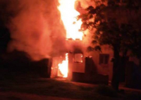 VORAZ INCENDIO EN EL BARRIO AMEGHINO