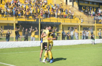 Flandria va por otra victoria para seguir soñando con el Clausura