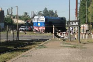 TRAGEDIA EN LUJÁN: UNA MUJER PERDIÓ LA VIDA TRAS SER EMBESTIDA POR EL TREN