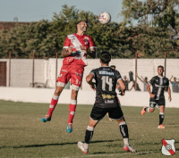 Luján sumó el primer punto del torneo frente a Burzaco